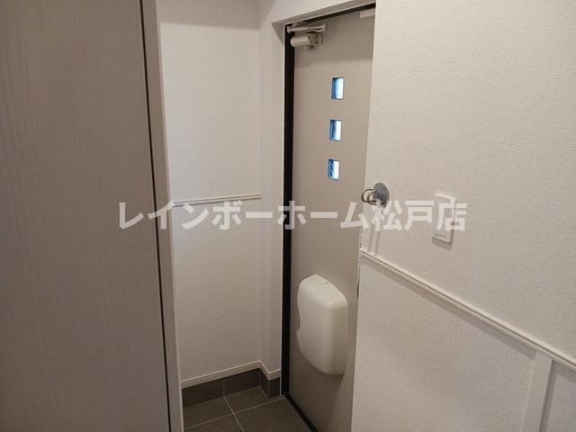 玄関　※同仕様施工参考写真