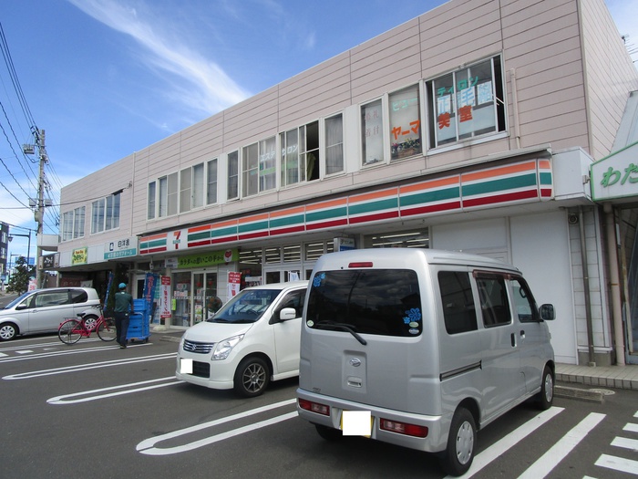 コンビニ　セブンイレブン（コンビニ）まで164m