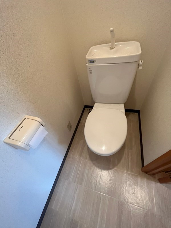 トイレ　落ち着いたトイレです