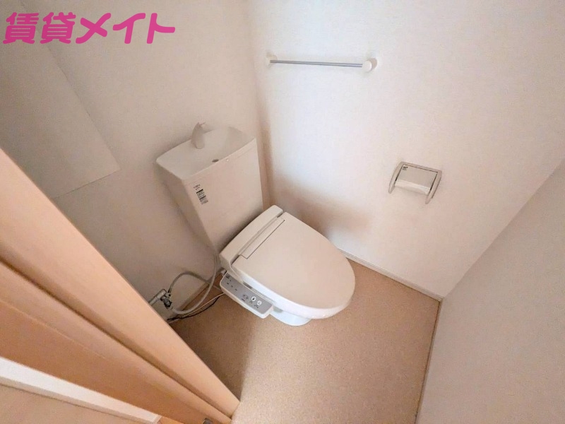 トイレ　同タイプ部屋写真です。