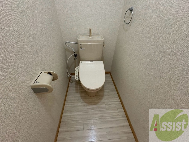 トイレ　こちらはトイレです。清潔感があり、安心して使用できます。