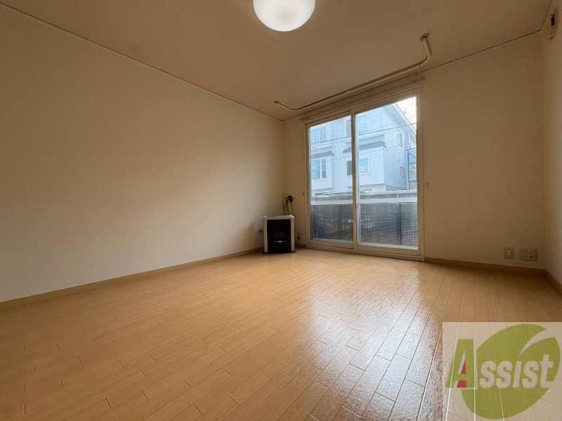 居室・リビング　広くてキレイなお部屋が広がっていて、充実した生活が送れそう。