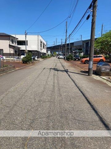 その他　前面道路（その他）まで0m