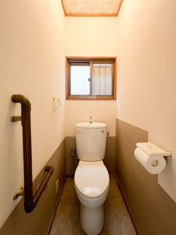 ＪＲ紀勢本線 宮前駅 徒歩41分 2階建 築47年のトイレ写真