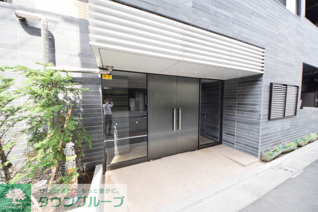 エントランス　お問合せは(株)タウンハウジング赤坂店へ【03-5563-…