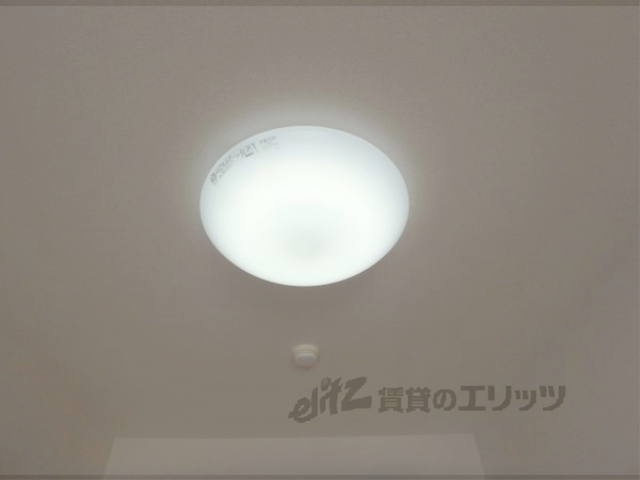 居室・リビング　照明