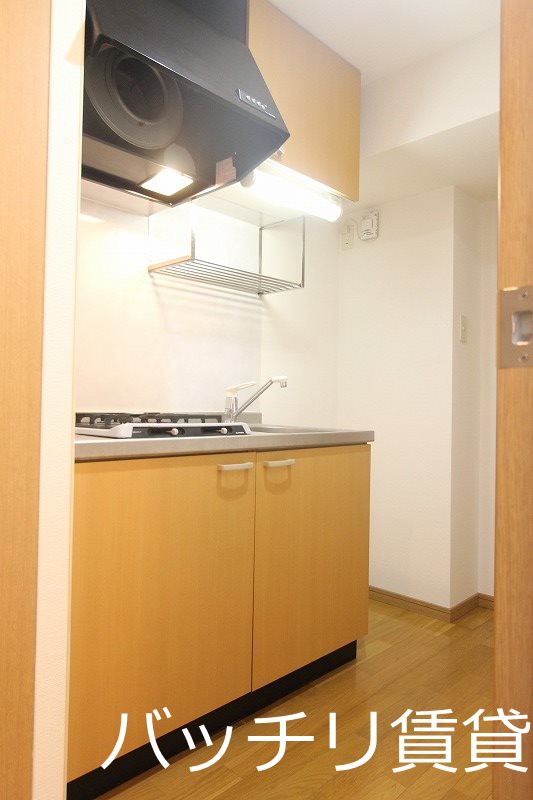 キッチン　＊画像は別部屋の為イメージ、現状を優先致します。