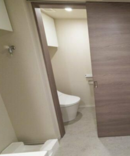 トイレ　落ち着いたトイレです