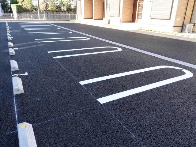 駐車場　駐車場