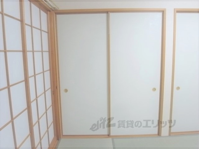 収納　一階和室の収納