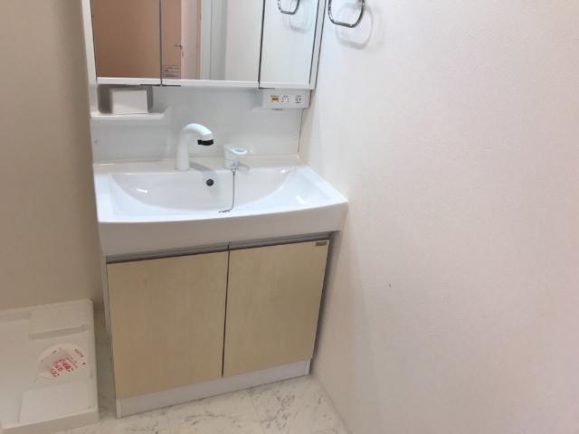 洗面設備　洗髪洗面化粧台