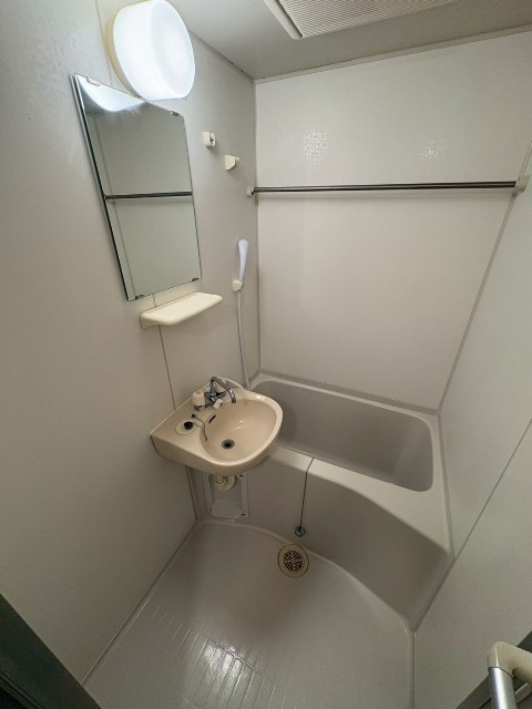 バス・シャワールーム　別部屋同仕様タイプ
