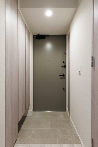 玄関　落ち着いた玄関です