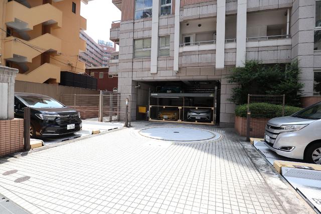 駐車場　駐車場