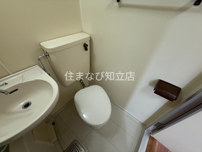 名鉄豊田線 豊田市駅 徒歩13分 5階建 築37年のトイレ写真