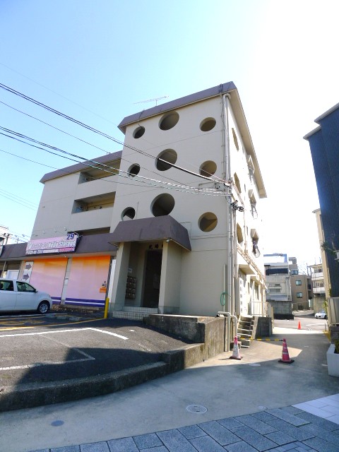 地下鉄鶴舞線 川名駅 徒歩7分 築40年