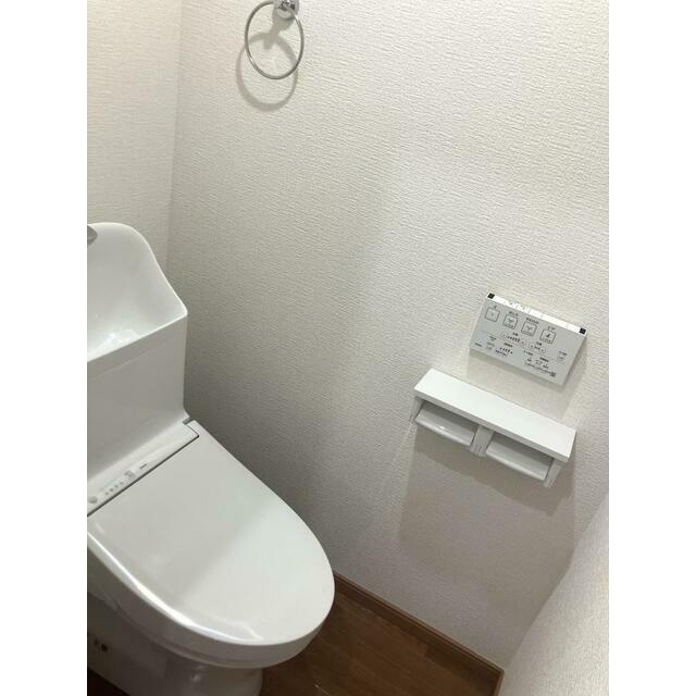 クレスト南越谷のトイレ写真