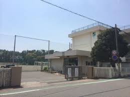 中学校　富士市立元吉原中学校（中学校）まで278m