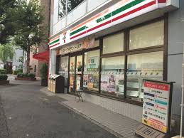 コンビニ　セブンイレブン 中央区役所前店（コンビニ）まで112m