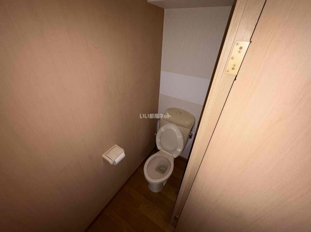 オーセンティックスクエア大久保のトイレ写真