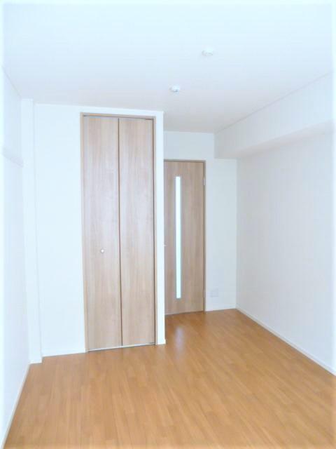 居室・リビング　※同物件、別部屋になります。