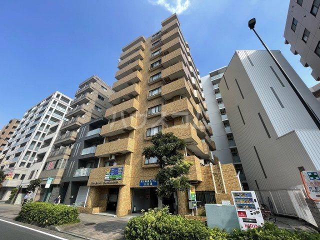 ライオンズマンション東神奈川の外観写真