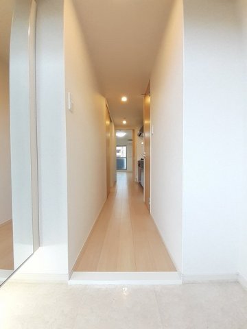 玄関　収納もある玄関です