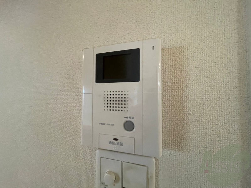 セキュリティ　インターホンで来客確認ができます。安心ですね。