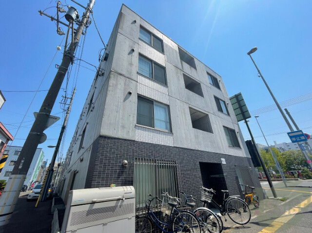 建物外観　札幌市中央区南８条西「ワールドパレス札幌中央」