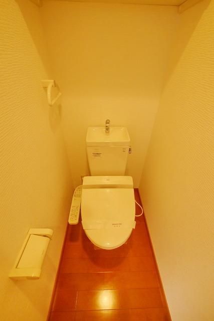 ロイヤルコートのトイレ写真