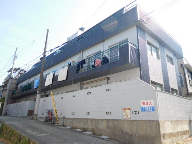 楠マンションの外観写真