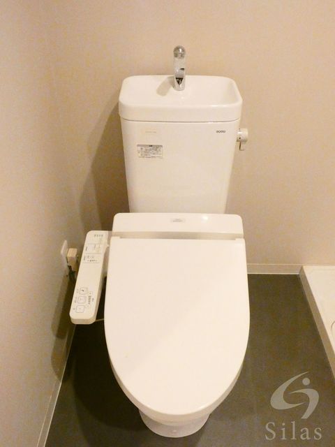 京阪本線 森小路駅 徒歩2分 3階建 築9年のトイレ写真