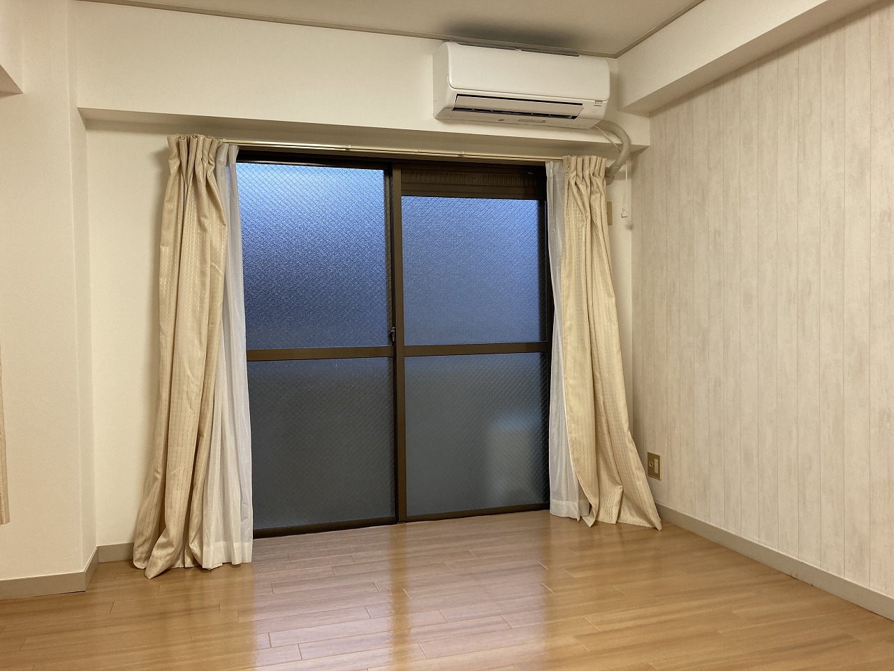 レジデンス多摩川の居間写真