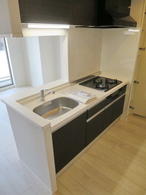 キッチン　３口ガスシステムキッチン