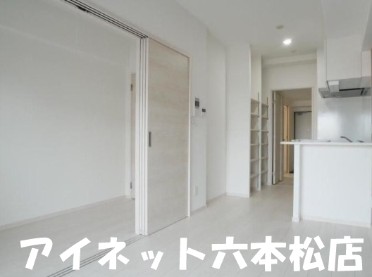 地下鉄空港線 唐人町駅 徒歩2分 10階建 築5年の居間写真
