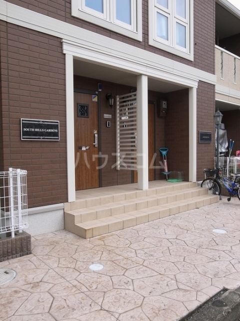 SOUTH HILLS GARDENSの外観写真