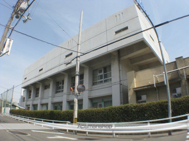 高校・高専　樟蔭学園高等学校（高校・高専）まで271m