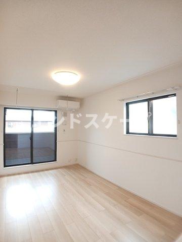 ＪＲ信越本線 磯部駅 徒歩22分 2階建 築5年の居間写真