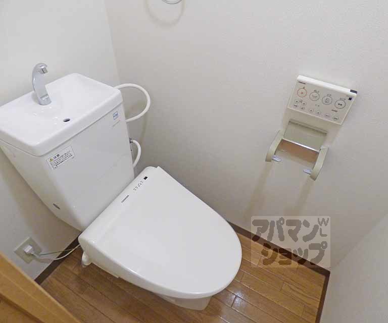 ハウスセゾン御所南のトイレ写真