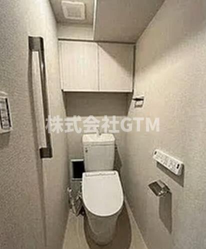 東京メトロ日比谷線 仲御徒町駅 徒歩3分 13階建 築3年のトイレ写真