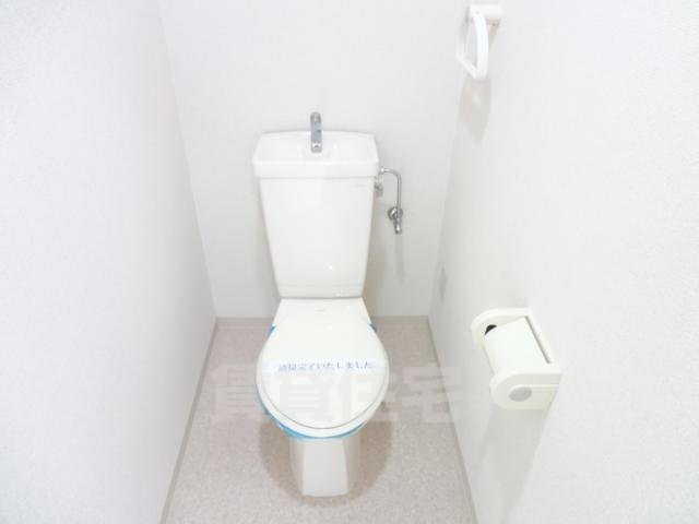 ＪＲおおさか東線 南吹田駅 徒歩13分 9階建 築29年のトイレ写真