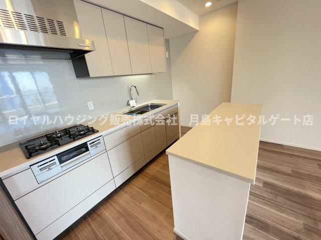 キッチン　同マンションの別部屋参考写真となります。