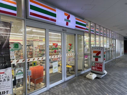 コンビニ　セブンイレブン ベイシティ晴海店（コンビニ）まで256m