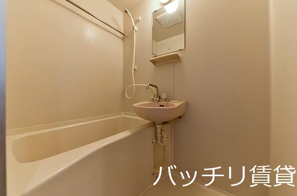 バス・シャワールーム　別室写真の為、現状を優先いたします。