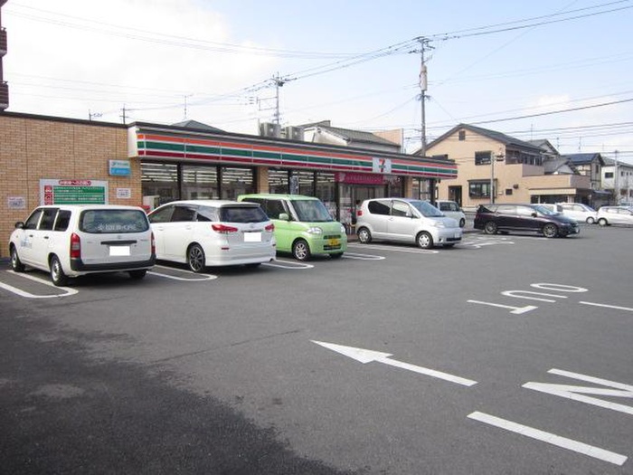 コンビニ　セブンイレブン若葉台店（コンビニ）まで288m