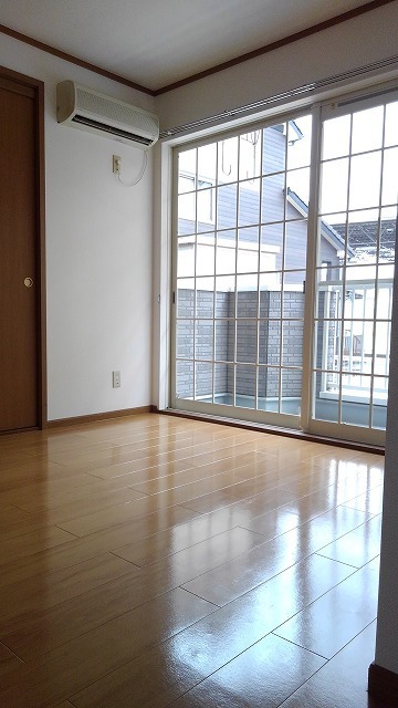 シャン ローズの居間写真