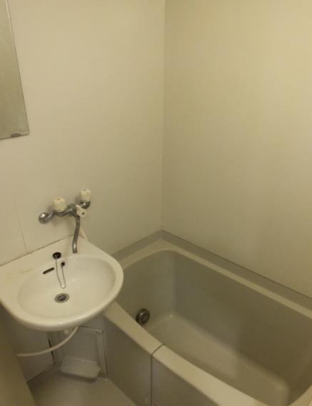 バス・シャワールーム　※参考写真。現況優先