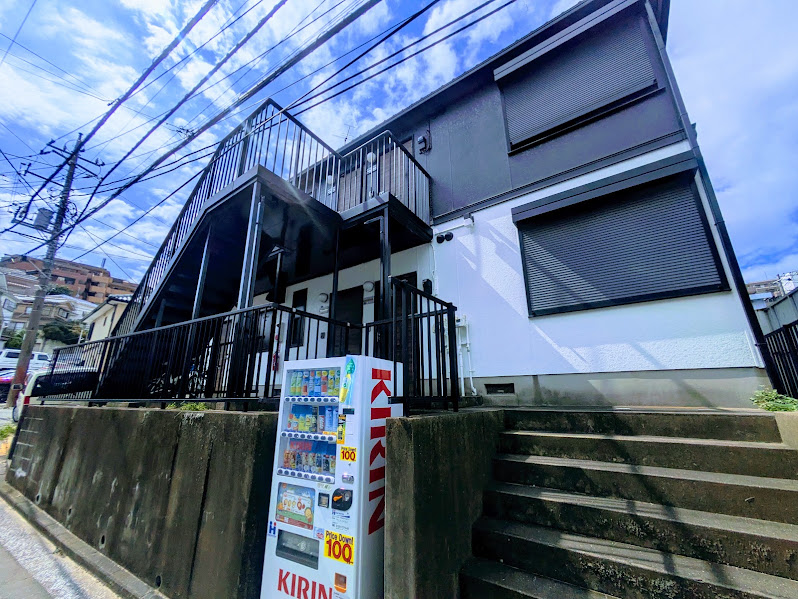京急本線 上大岡駅 徒歩21分 2階建 築31年の外観写真