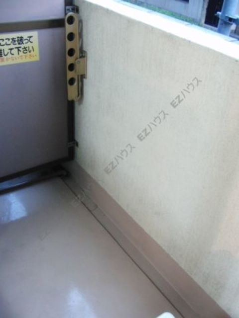 バルコニー　別部屋の参考写真です