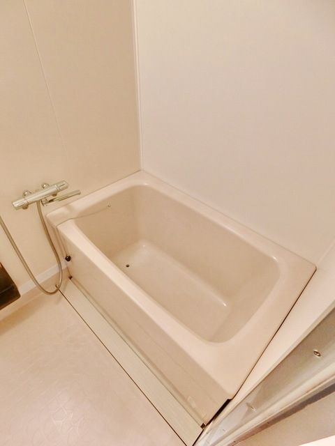バス・シャワールーム　バスルーム